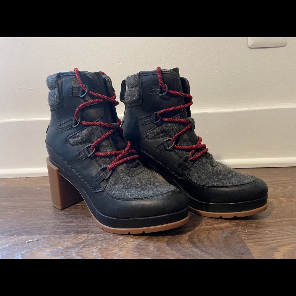 SOREL SIZE 10 like new